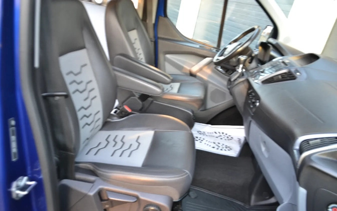 Ford Tourneo Custom cena 81500 przebieg: 207000, rok produkcji 2018 z Bełżyce małe 704